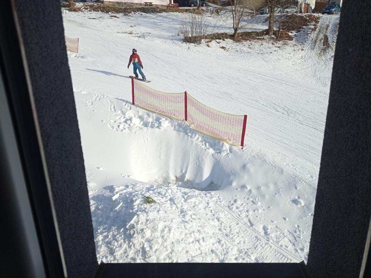 SKI Apartmány Nymburska chata Pec pod Sněžkou Exterior foto